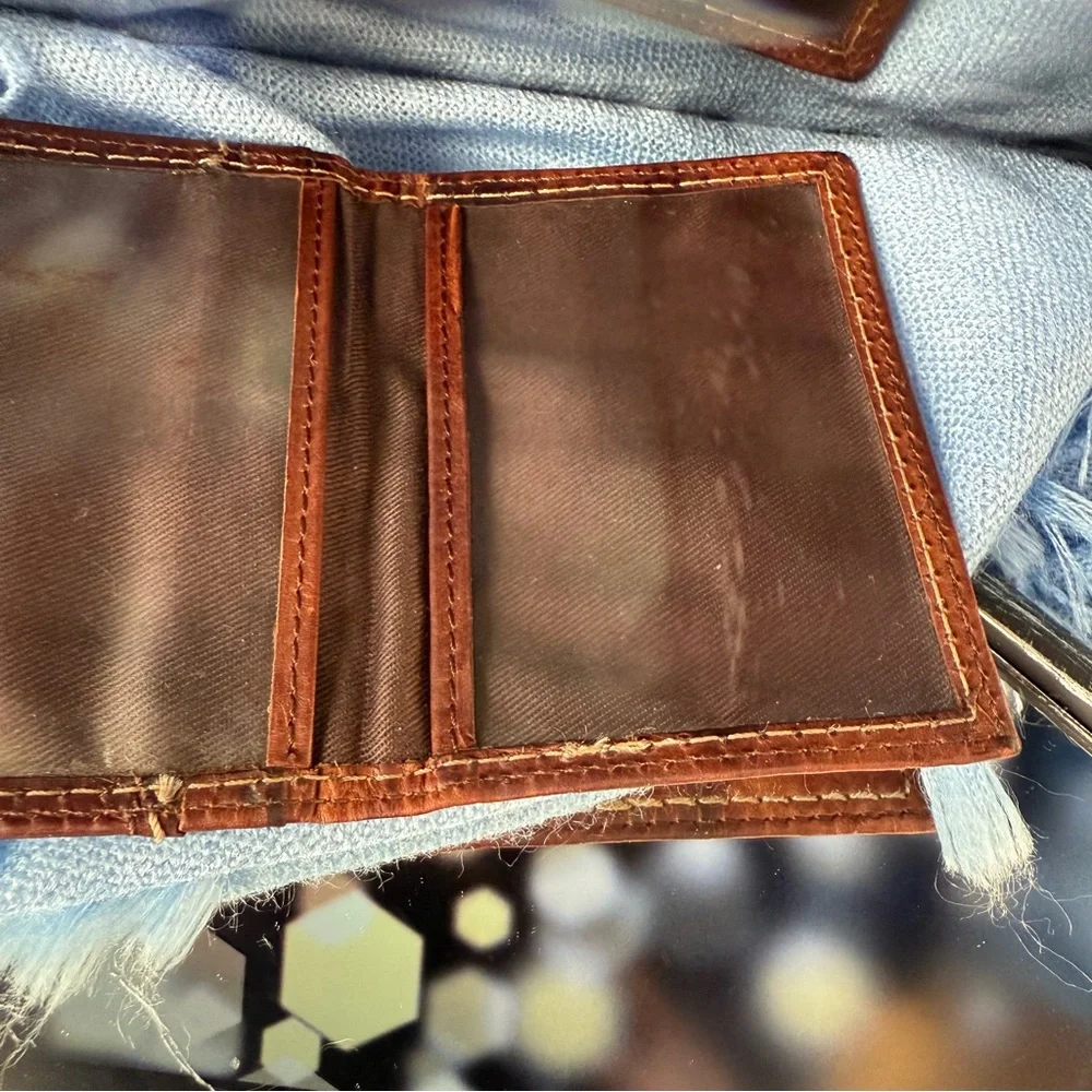 Fossil Brown Leather Wallet Bifold ID Window Men’s Classic Slim Style